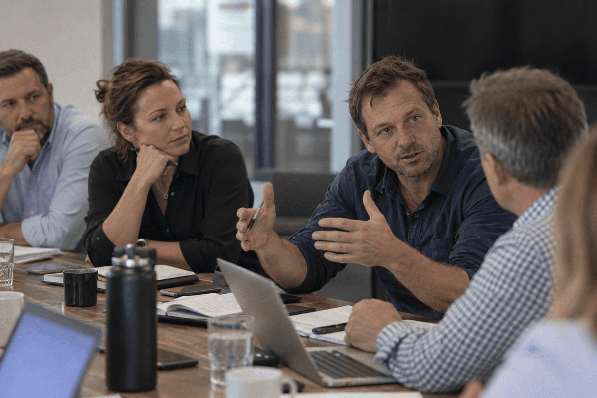 Vistage peer advisory group meetings for leadership excellence